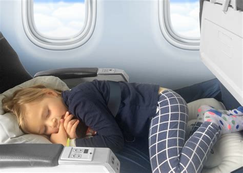 Plane Pal / Fly Legs Up .